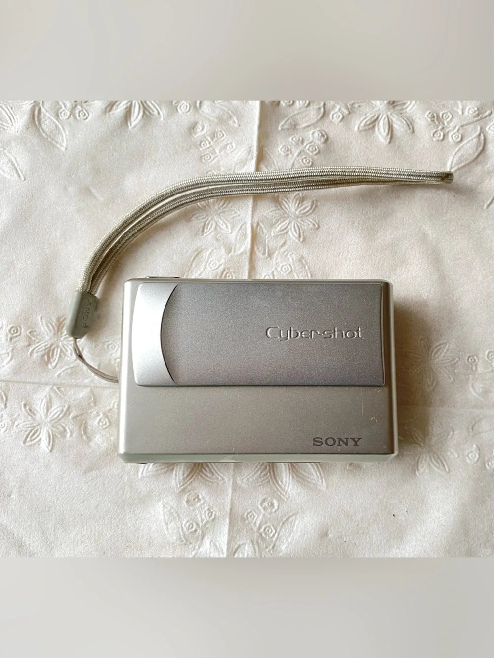 Sony Cyber-Shot DSC-T1 Compact Camera - Silver